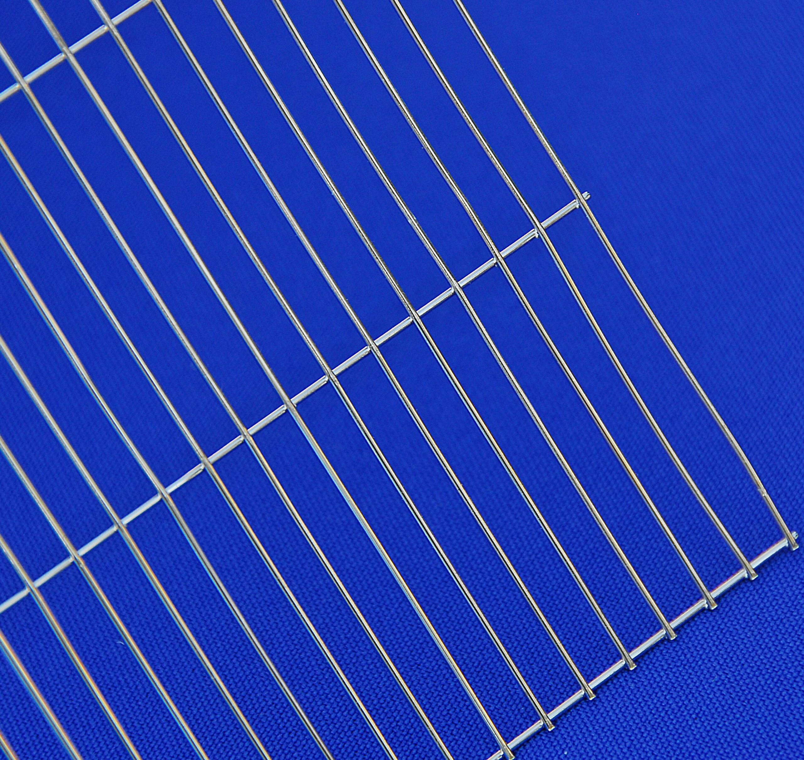 Welded wire mesh - with large elongated mesh opening
